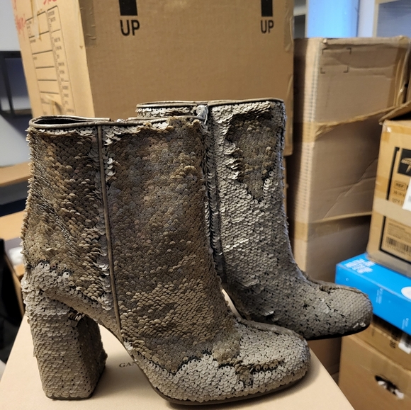 Ganor Dominic, new in box - Picture 3 of 5